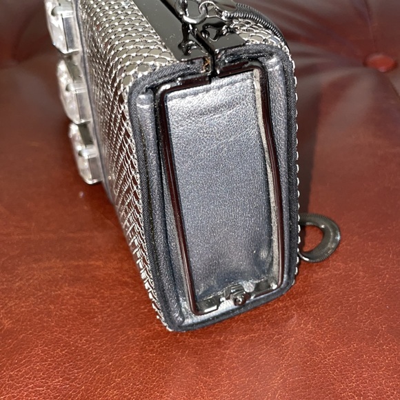 Vintage Silver Mesh Whiting & Davis Handbag Clutch EUC - Picture 4 of 7